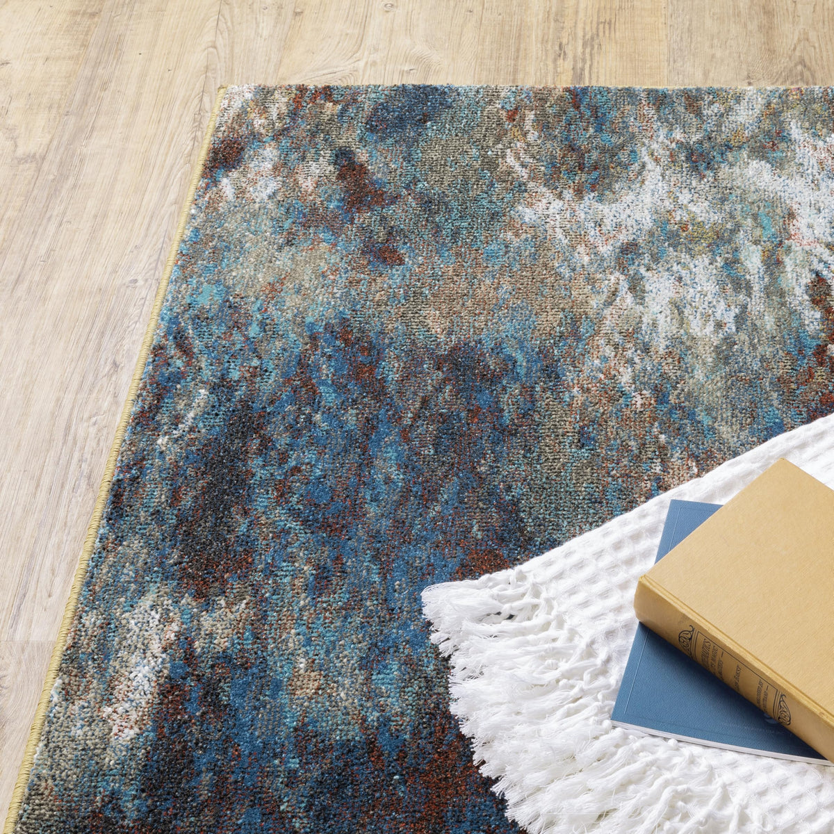 Venice / 8123X by Oriental Weavers – 6'7" x 9'2" (Rectangular), Polypropylene, Blue/ Gold, Model V8123X200280ST