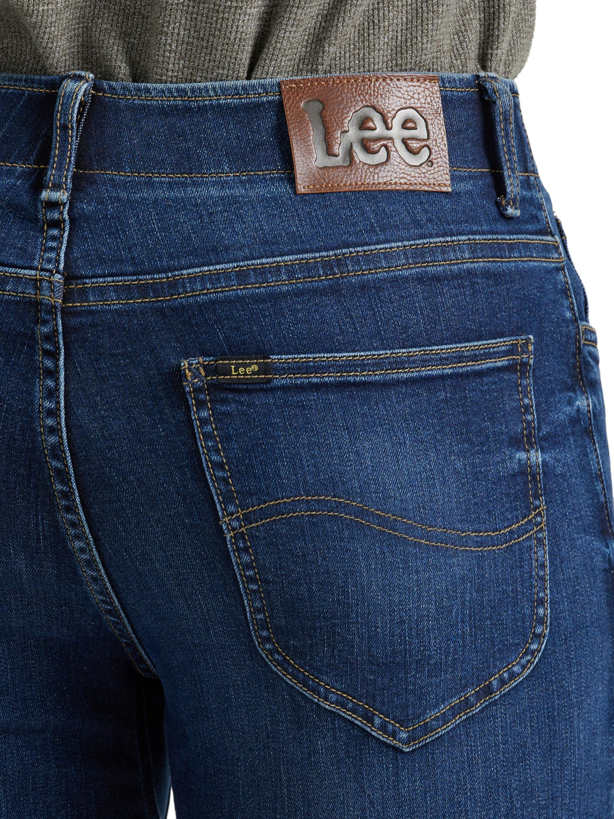 Men's Extreme Motion Regular Straight Jean Night Owl 34W x 32L by Lee – 34W x 32L, Cotton, Night Owl, Model 20160-51-34W x 32L