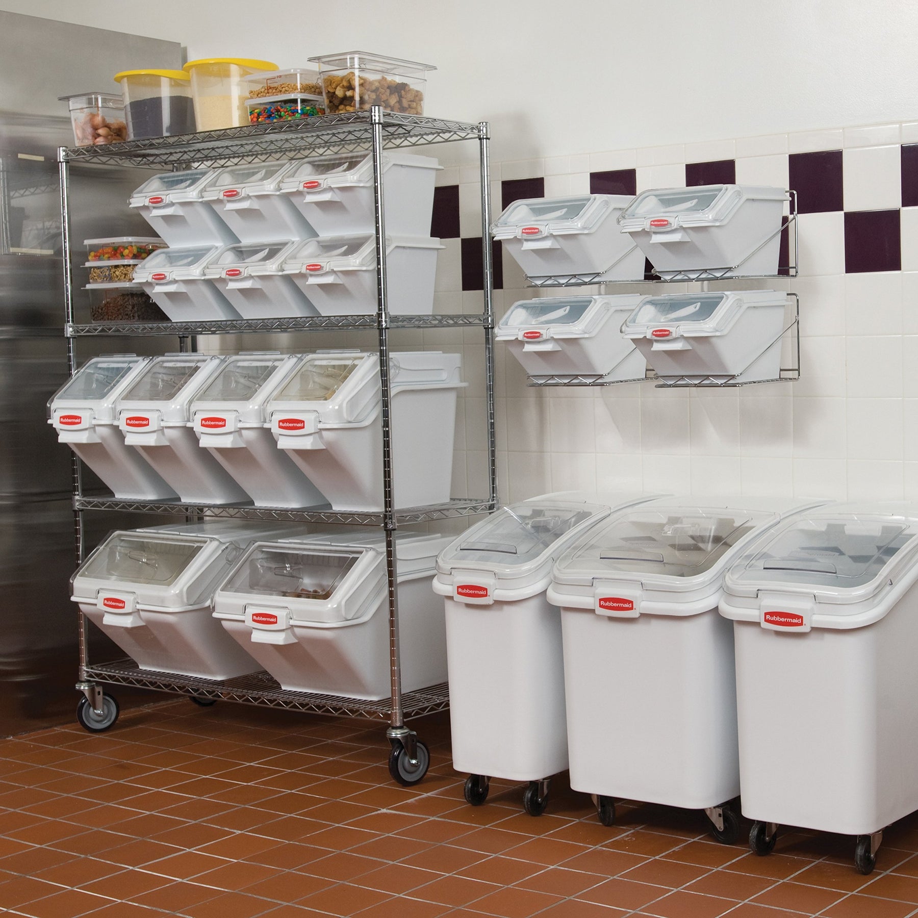 Rubbermaid Commercial Products ProSave Shelf Food Ingredient Bin with Scoop 40-Cup White Kitchen Food Storage Sugar/Grains/Rice/Baking Supplies view 5