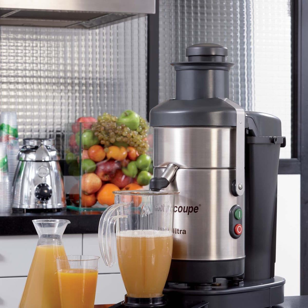 Robot Coupe J100 Juicer with Continuous Pulp Ejection - 120 V view 2